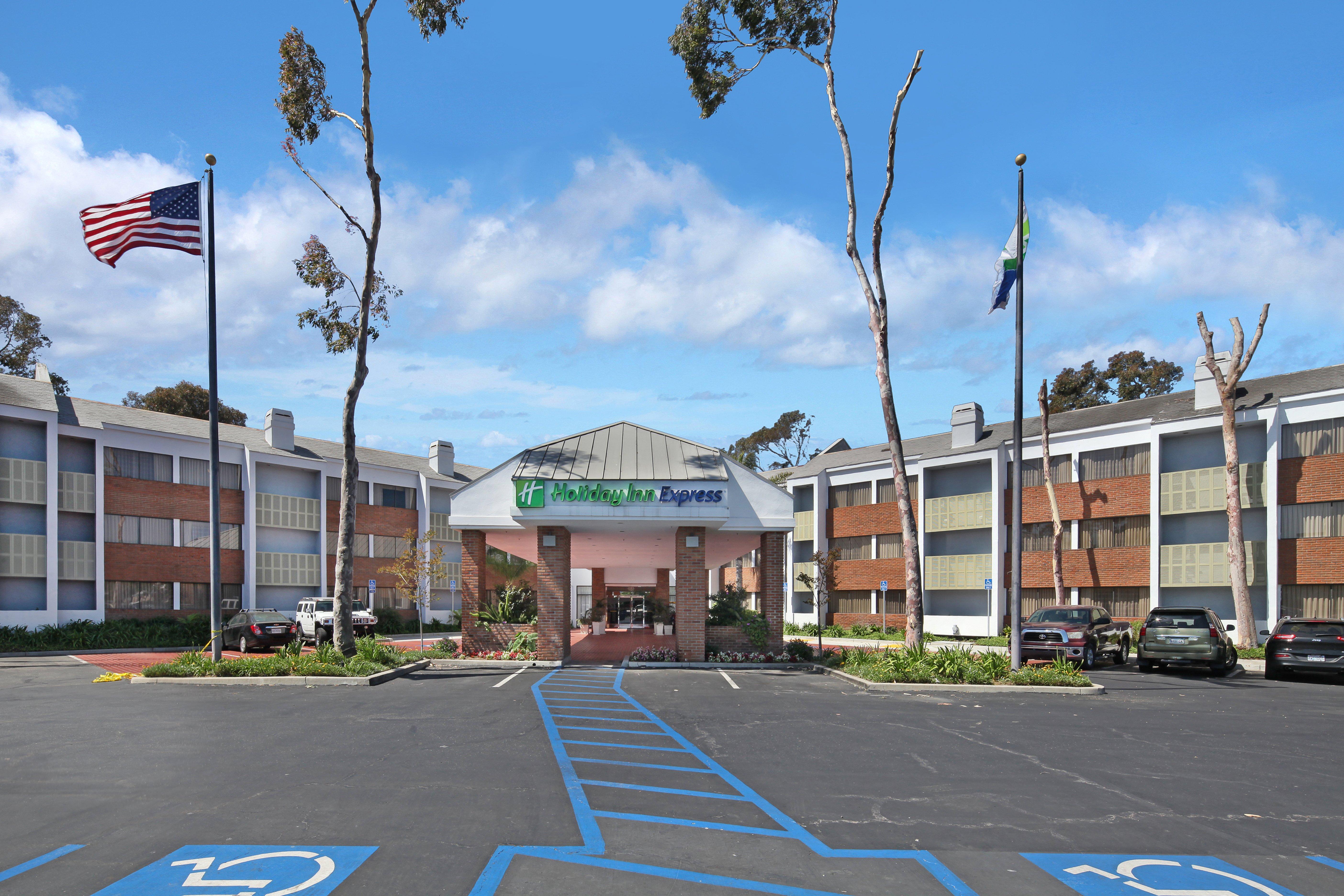 Holiday Inn Express Port Hueneme By Ihg Екстер'єр фото