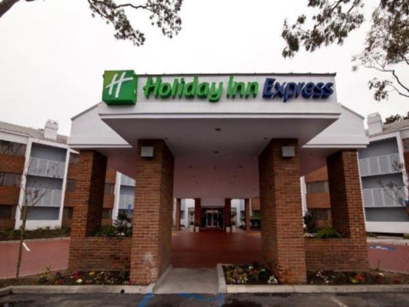 Holiday Inn Express Port Hueneme By Ihg Екстер'єр фото