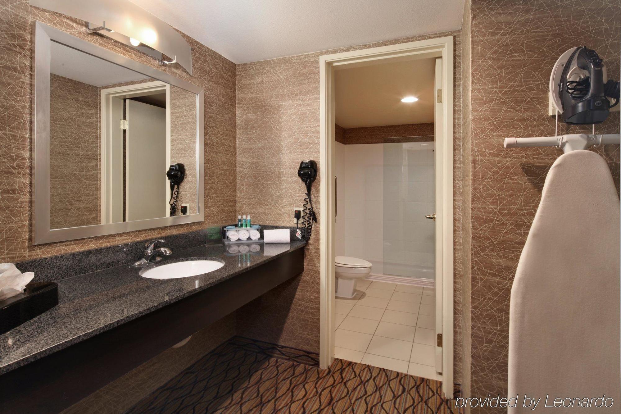 Holiday Inn Express Port Hueneme By Ihg Екстер'єр фото