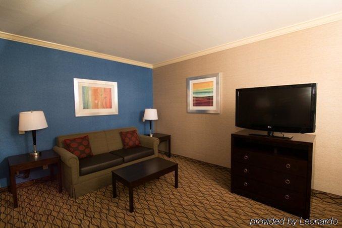 Holiday Inn Express Port Hueneme By Ihg Екстер'єр фото